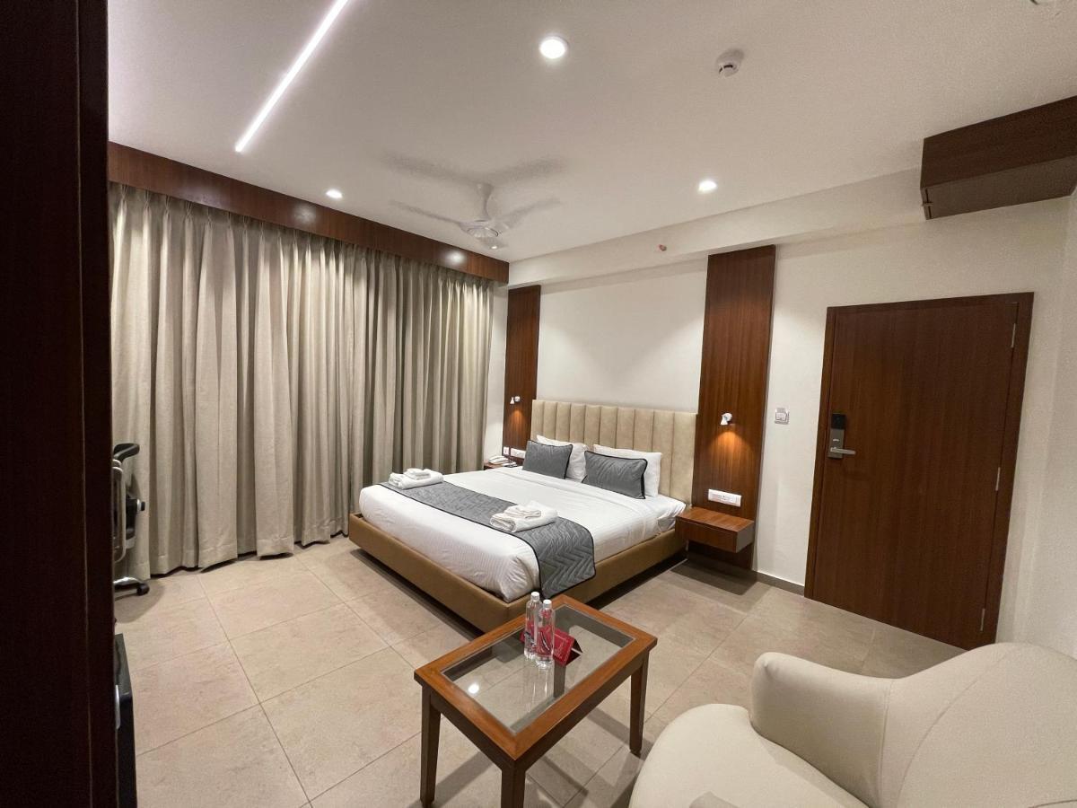 Jubilee Park Hotel Hyderabad Exterior photo